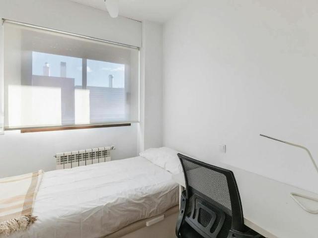 3 Bedroom Luxury Apartment in Salamanca, Madrid Amsterdam Apartments for Rent