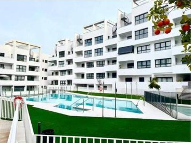 3 bedroom luxury Flat for rent in Estepona, Andalusia