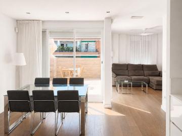 3 bedroom luxury penthouse for rent in Valencia