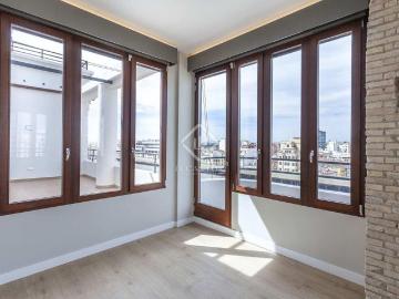 Luxury penthouse for rent in Valencia