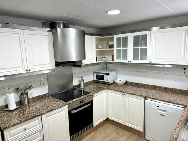 3 bedroom luxury penthouse for rent in Valencia, Spain