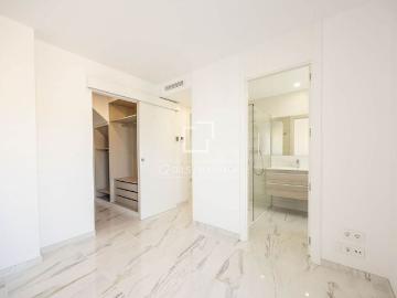 3 bedroom luxury penthouse for rent in Valencia, Spain
