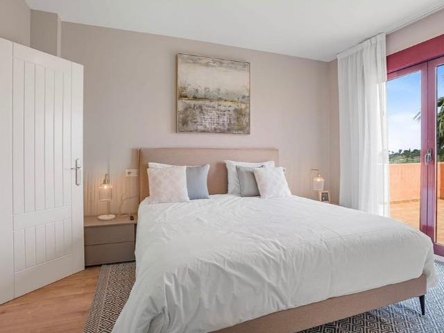 3 bedroom luxury penthouse for rent in Estepona, Andalusia