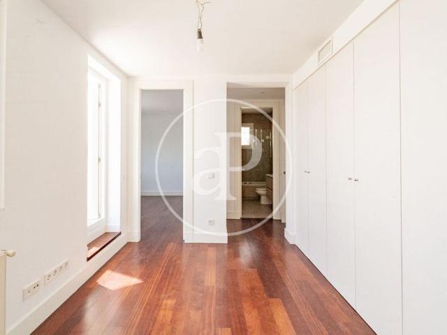 3 bedroom luxury penthouse for rent in Madrid, Spain