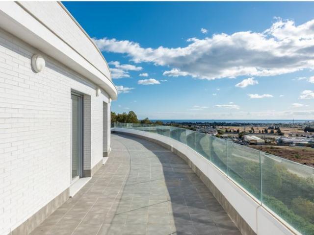 3 bedroom luxury penthouse for rent in Nueva Andalucia, Spain