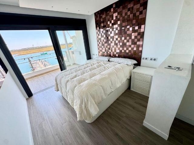 3 bedroom luxury penthouse for rent in Punta Umbría, Andalusia