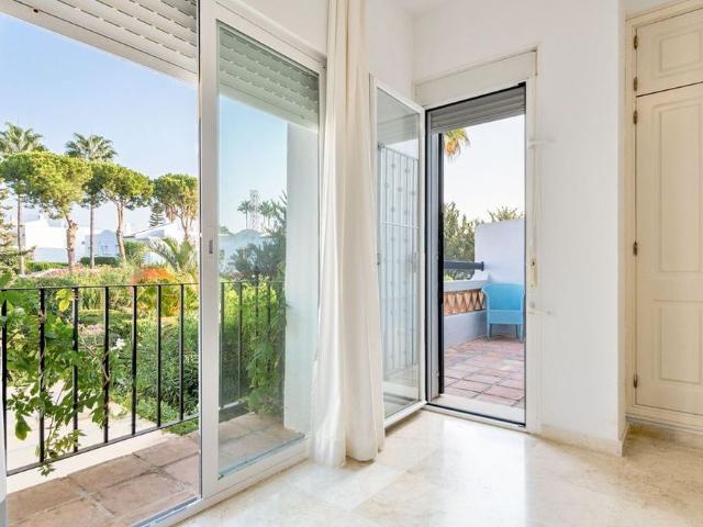 3 bedroom luxury Semidetached House for rent in Estepona, Andalusia