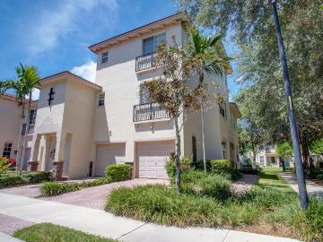3 bedroom luxury Townhouse for rent in Delray Beach, Florida