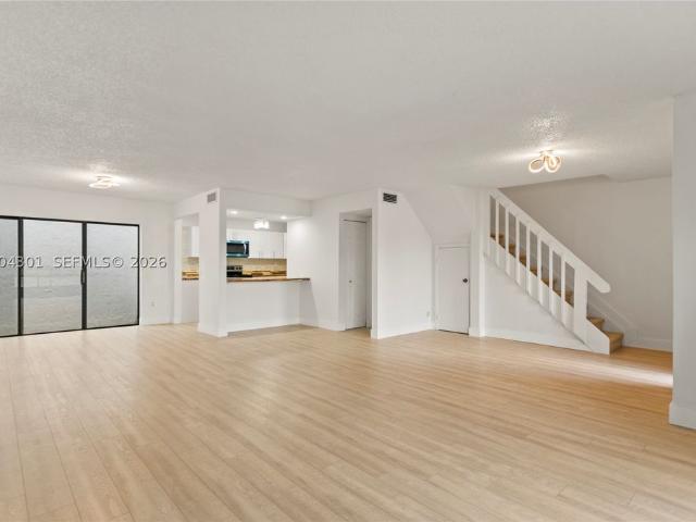 3 bedroom luxury Townhouse for rent in Hialeah, Florida