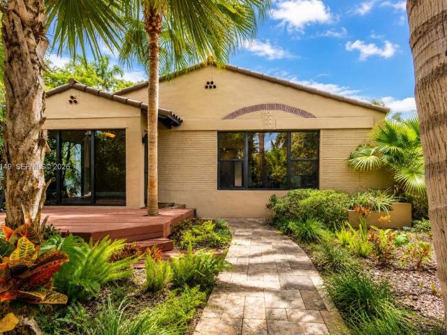 3 bedroom luxury Villa for rent in Miami Beach, Florida