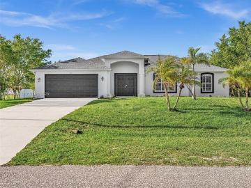3 bedroom luxury Villa for rent in Cape Coral, United States
