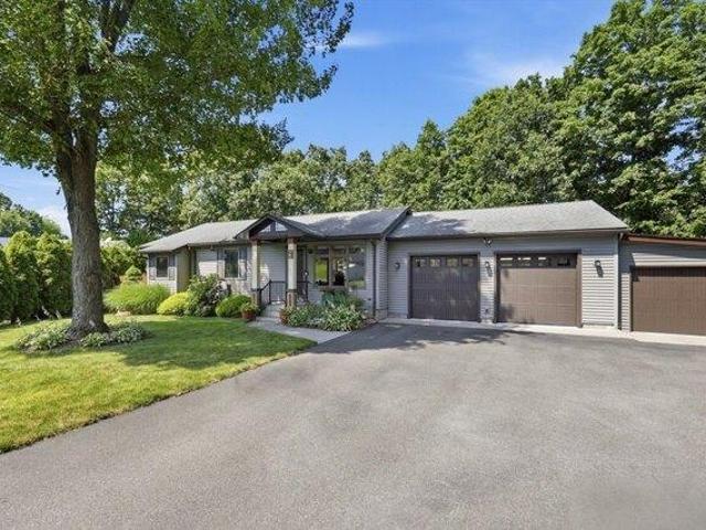 3 bedroom, Ludlow MA 01056 105258184