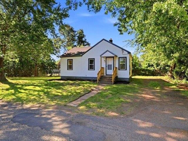 3 bedroom, Ludlow MA 01056 105259032
