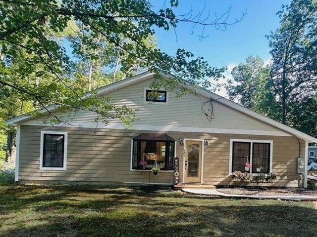 3 bedroom, Lunenburg MA 01462 105352944