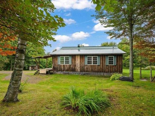 3 bedroom, Lyndon VT 05851 105513672