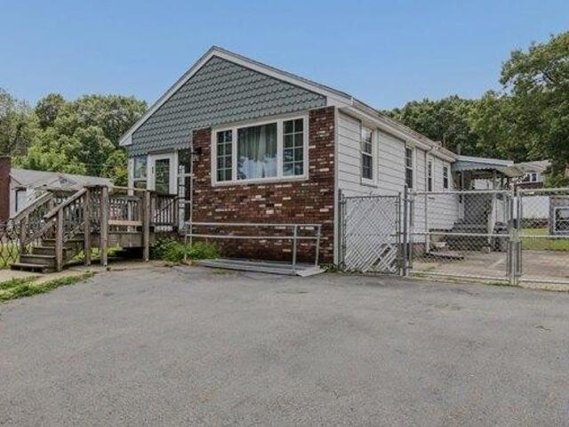 3 bedroom, Lynn MA 01905 105473800