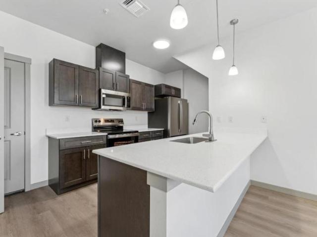 3 bedroom, m OR 97304 105846185
