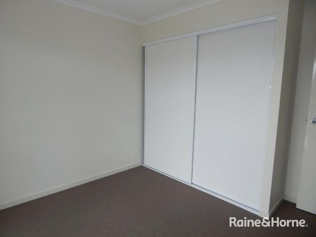 3 Bedroom Modern Townhouse Available For Rent