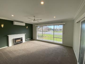3 Bedroom Modernly updated home