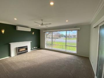 3 Bedroom Modernly updated home