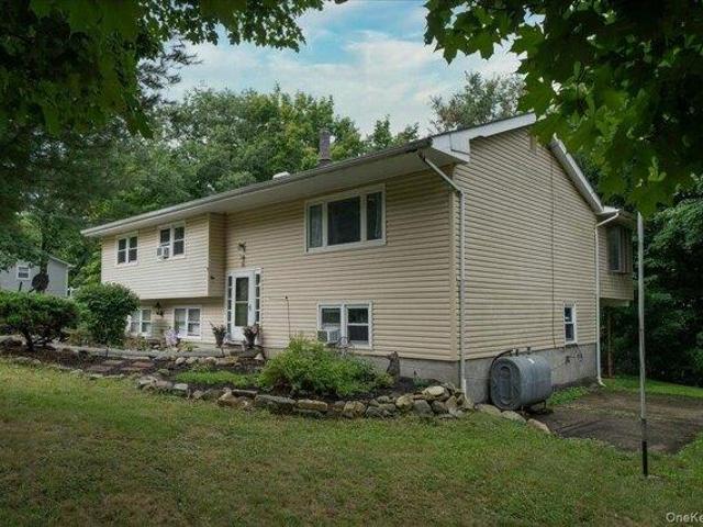 3 bedroom, Monroe NY 10950 105319515
