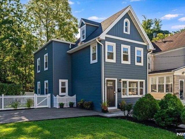 3 bedroom, Montclair NJ 07042 105651398