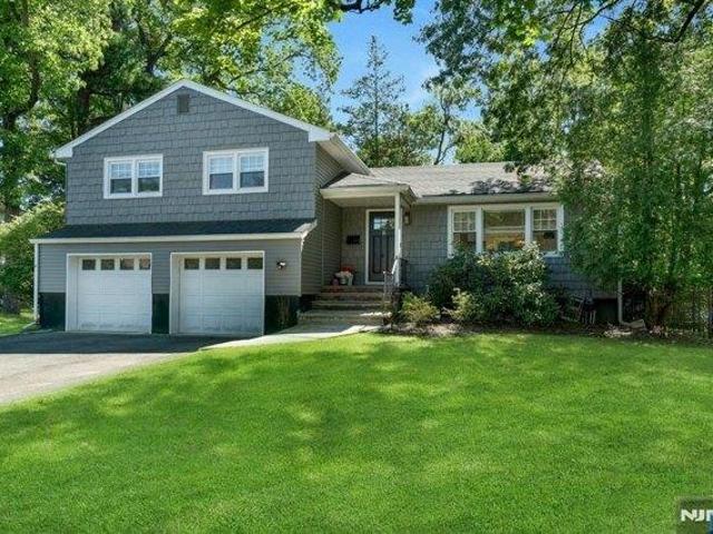 3 bedroom, Montclair NJ 07043 105589138