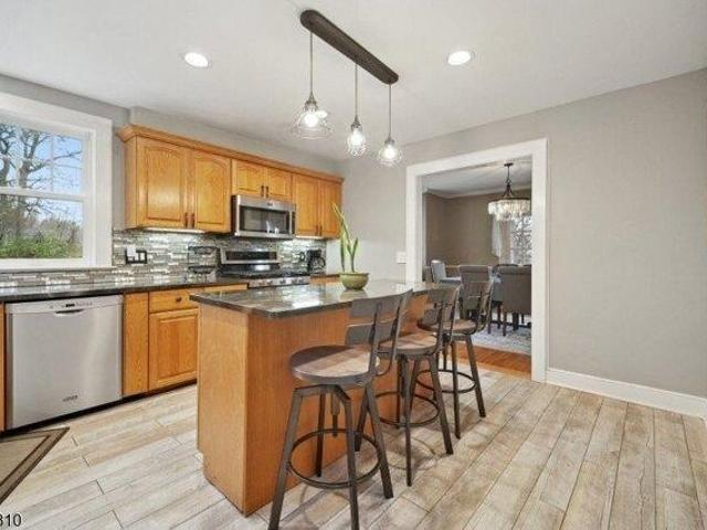 3 bedroom, Montclair NJ 07043 105770585