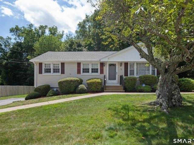 3 bedroom, Montville CT 06382 105475534