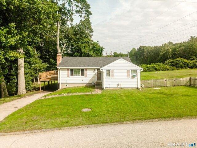 3 bedroom, Montville CT 06382 105476951