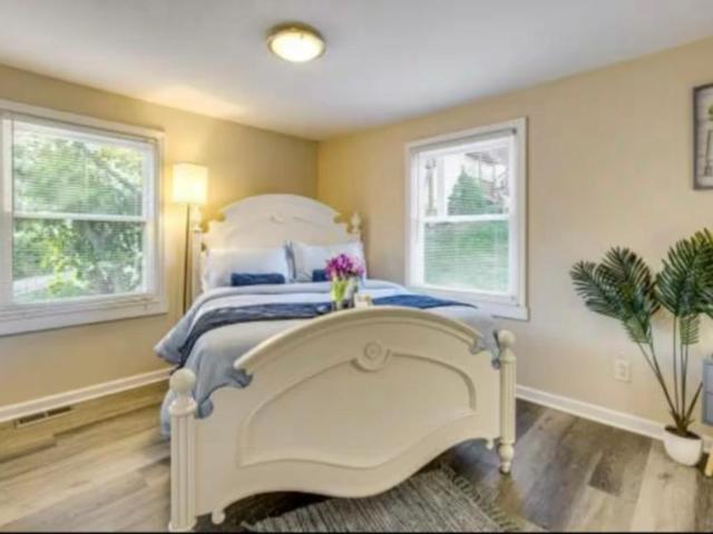 3 bedroom, Morganotwn WV 26505 LS105457223