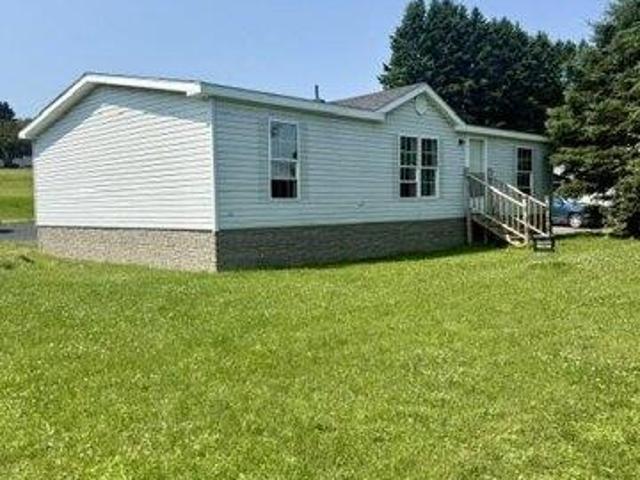 3 bedroom, Madawaska ME 04756 104835917
