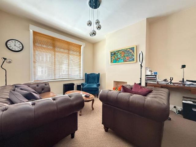 3 Bedroom Maisonette