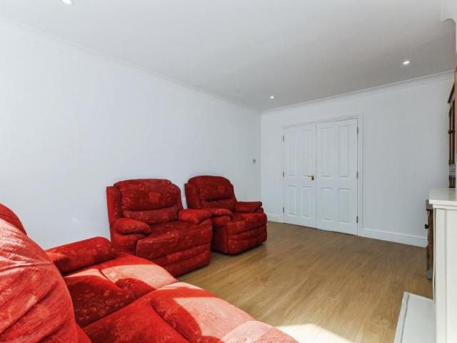 3 bedroom maisonette to rent Epsom Road, Sutton, SM3