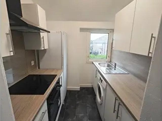 3 Bedroom Maisonette To Rent In Croftfoot Road, Glasgow, G44