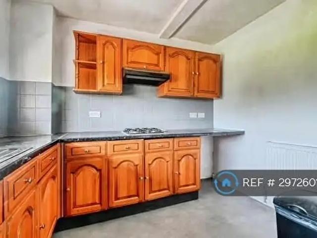 3 Bedroom Maisonette To Rent In Fir Tree Grove, Sutton Coldfield, B73