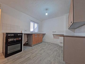 3 Bedroom Maisonette To Rent In High Street, Middleton Cheney, Oxon, OX17