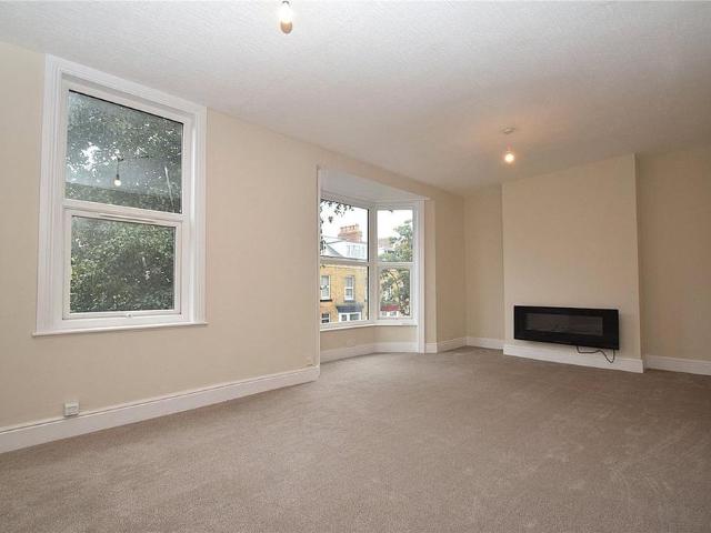 3 bedroom maisonette to rent