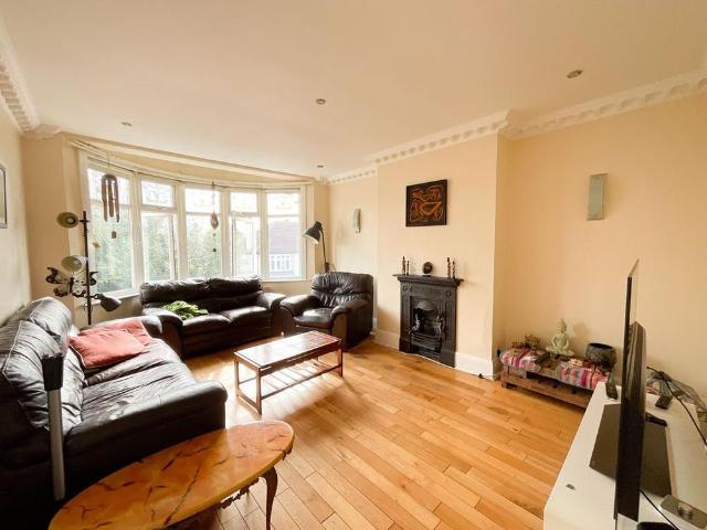 3 bedroom maisonette to rent