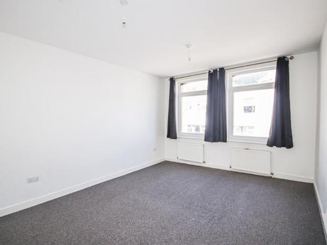 3 bedroom maisonette to rent