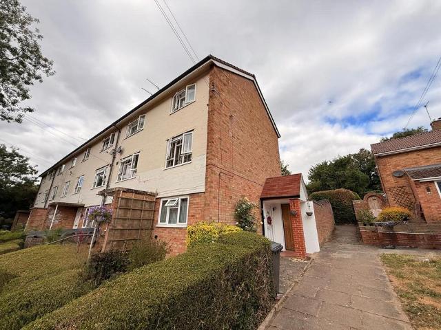 3 bedroom maisonette to rent
