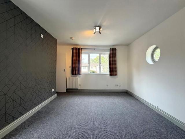 3 bedroom maisonette to rent