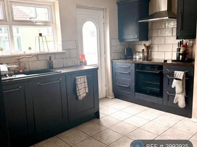 3 bedroom maisonette to rent