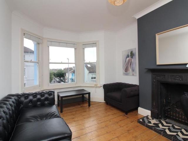 3 bedroom maisonette to rent