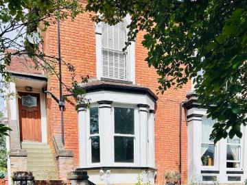 3 bedroom maisonette to rent
