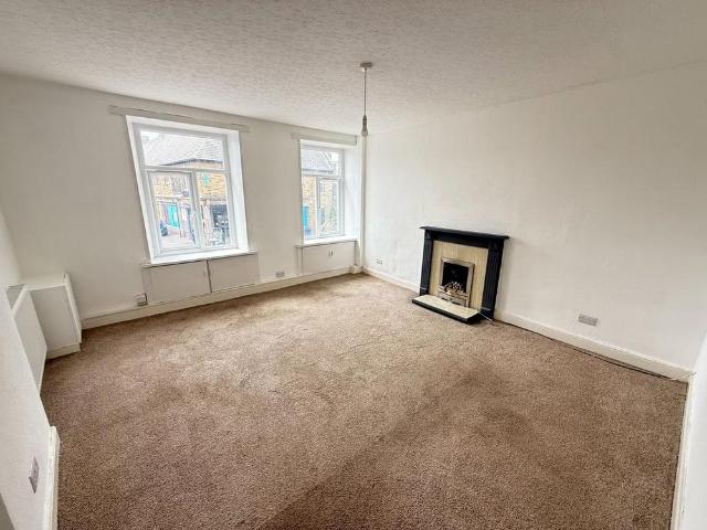3 bedroom maisonette to rent