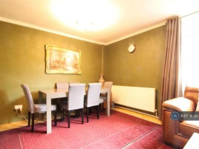 3 bedroom maisonette to rent