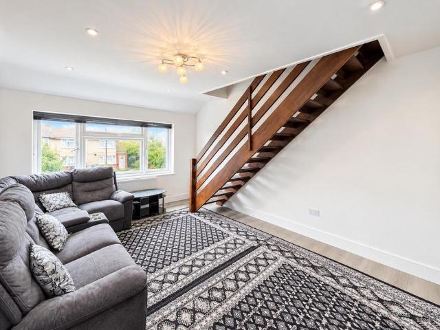 3 bedroom maisonette to rent