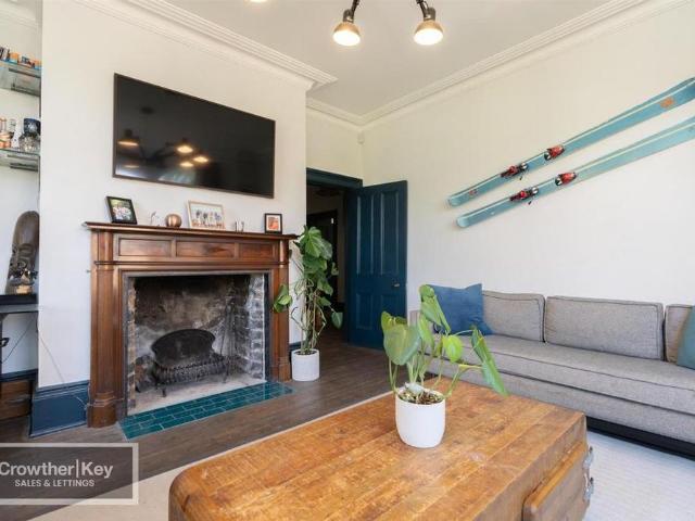 3 bedroom maisonette to rent