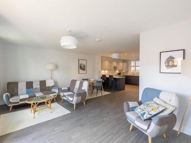 3 bedroom maisonette to rent